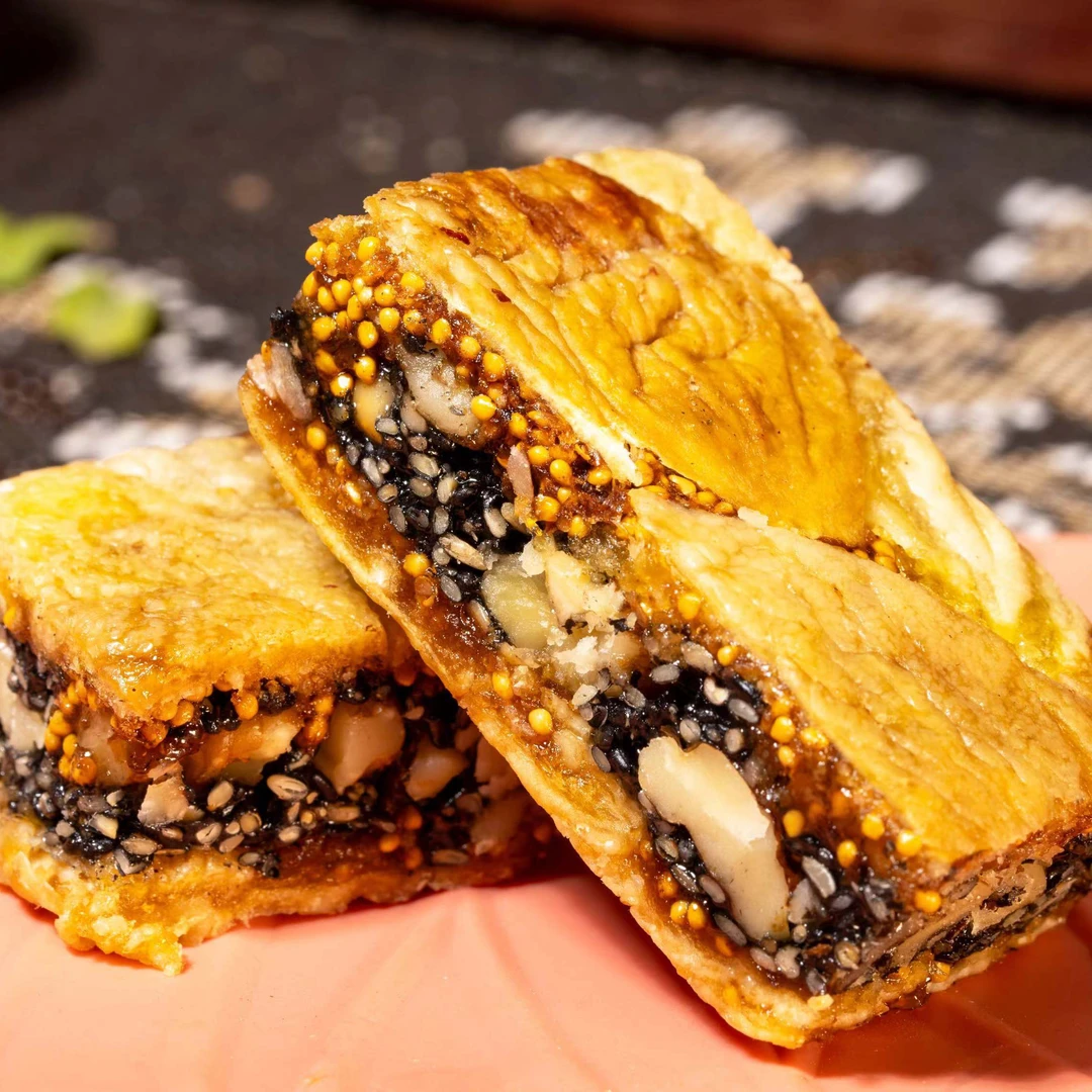 思华梦无花果黑芝麻核桃派无花果夹核桃休闲零食无花果干100克/袋