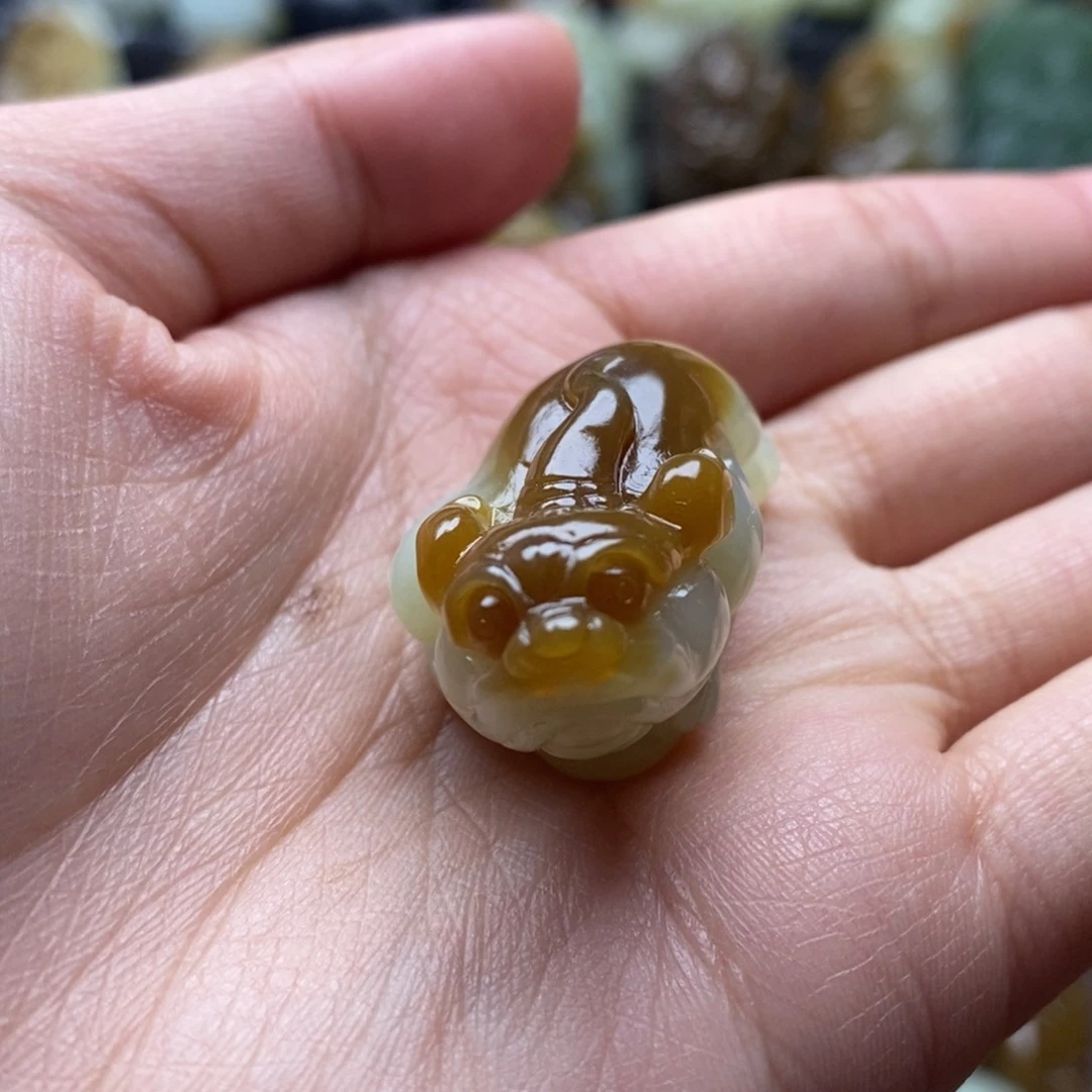 吊坠(不含链)未镶嵌和田玉（糖玉）