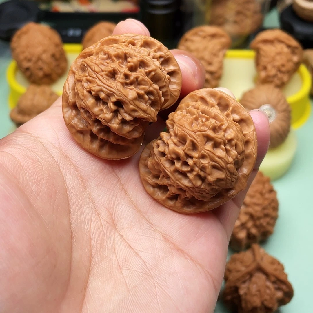 文玩核桃把件捍*者宫灯40