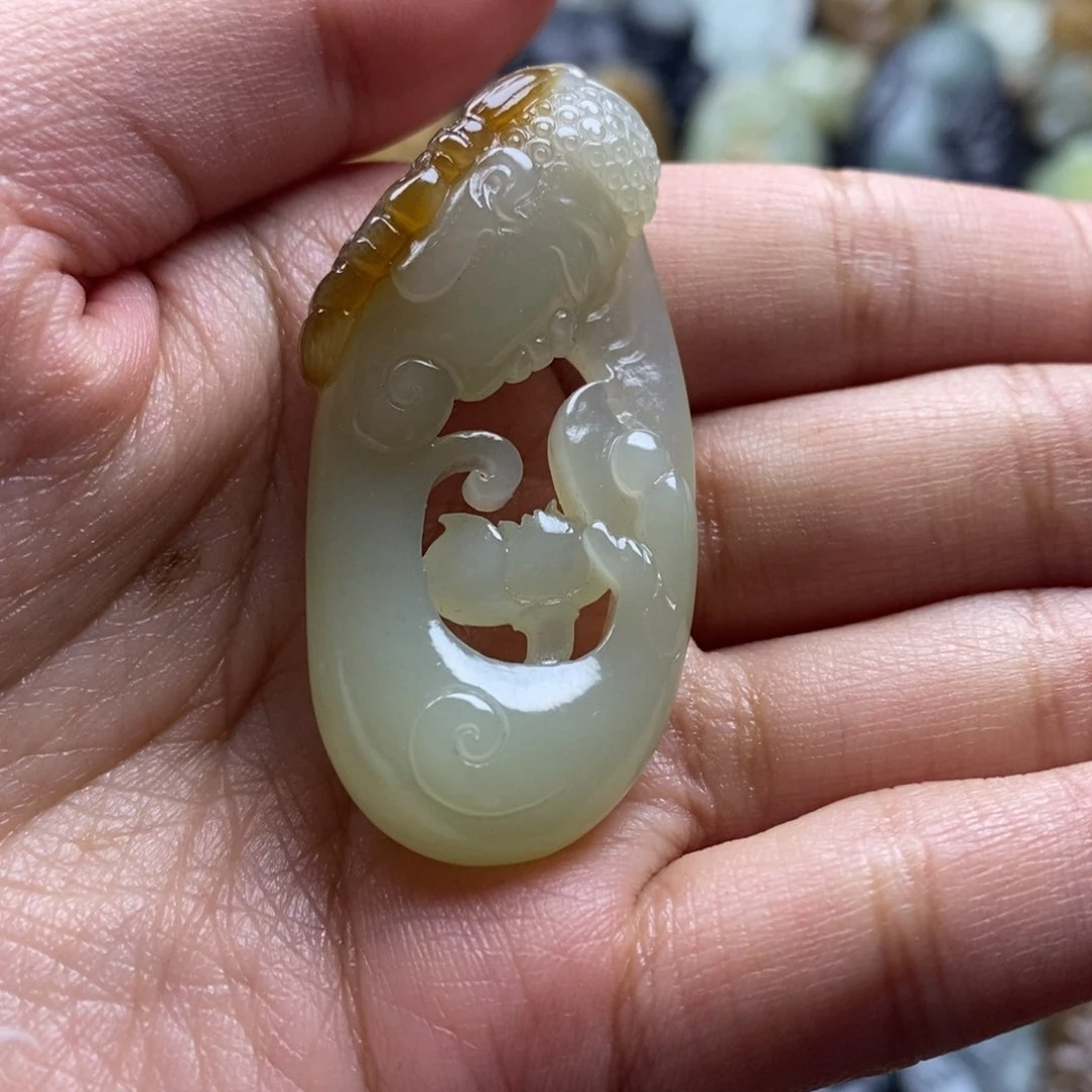 吊坠(不含链)未镶嵌和田玉（糖玉）