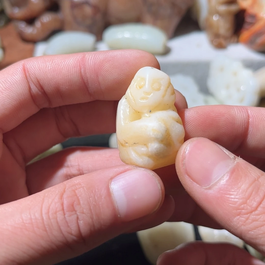 和田玉未镶嵌挂件