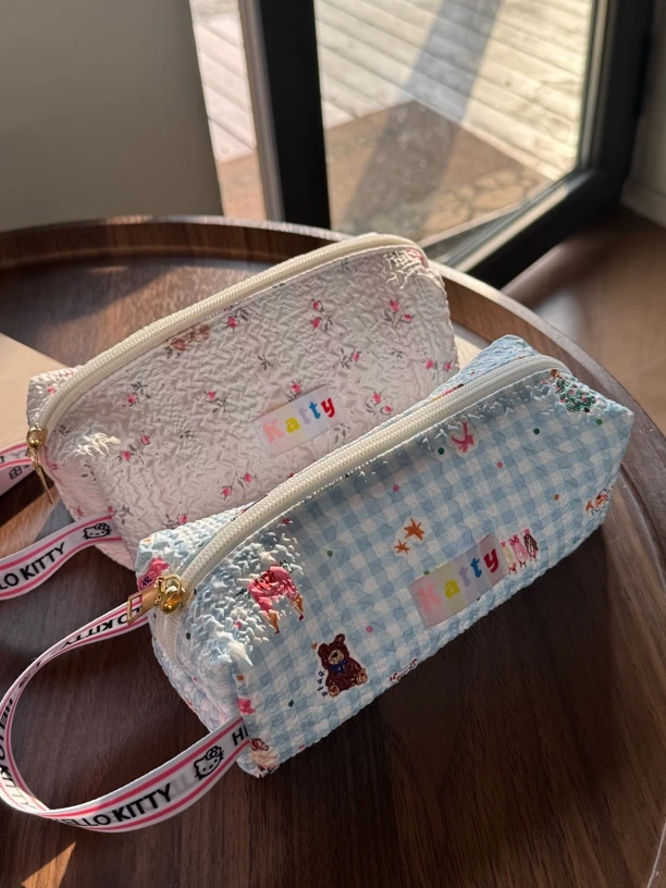 泡泡棉可爱大容量手拎手提笔袋