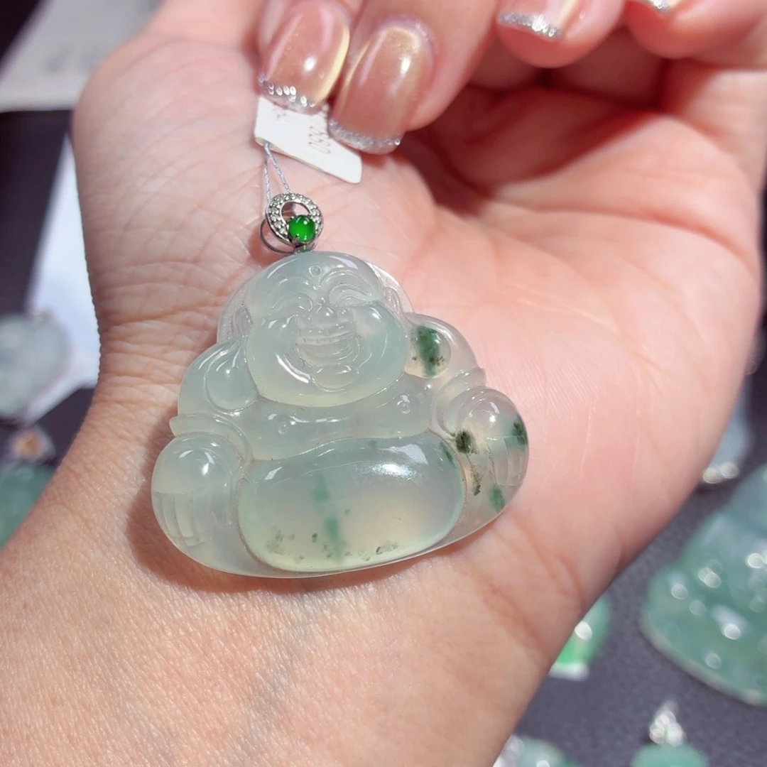 颈饰18K金镶嵌翡翠佛公