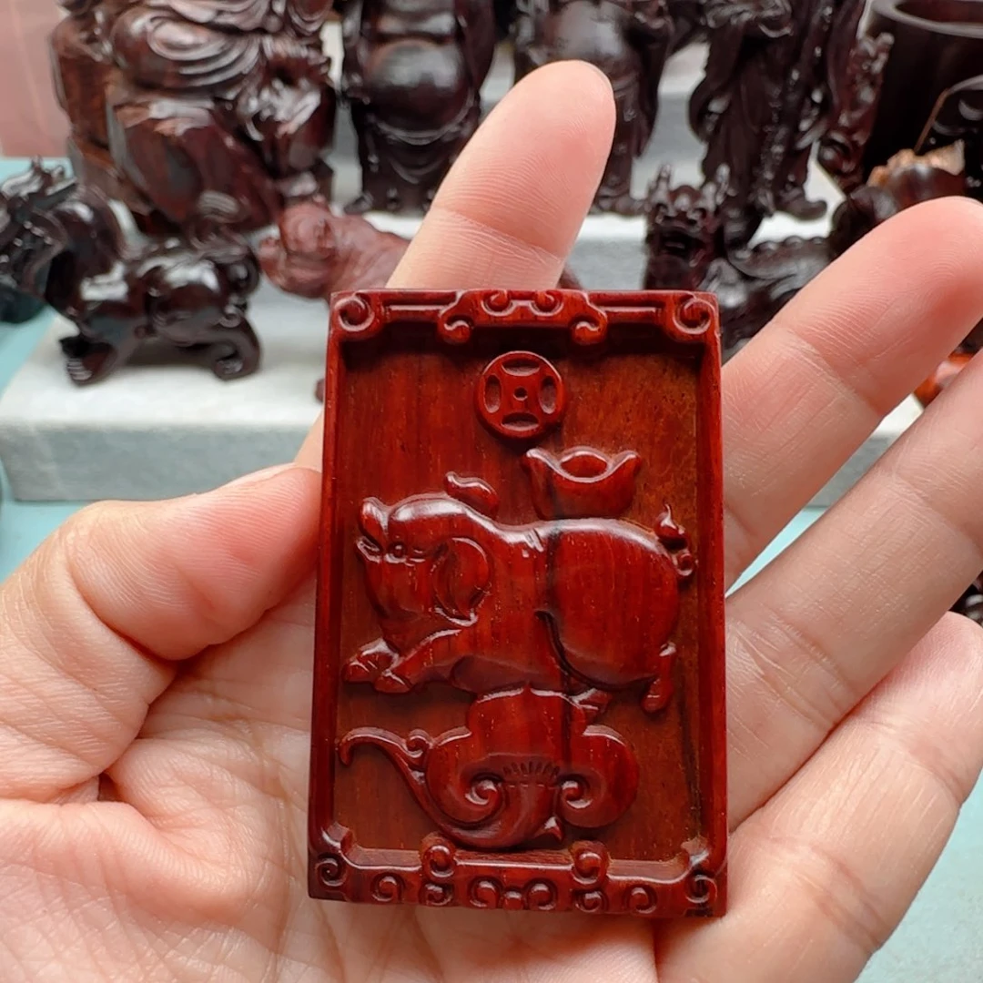 小叶紫檀把件猪牌