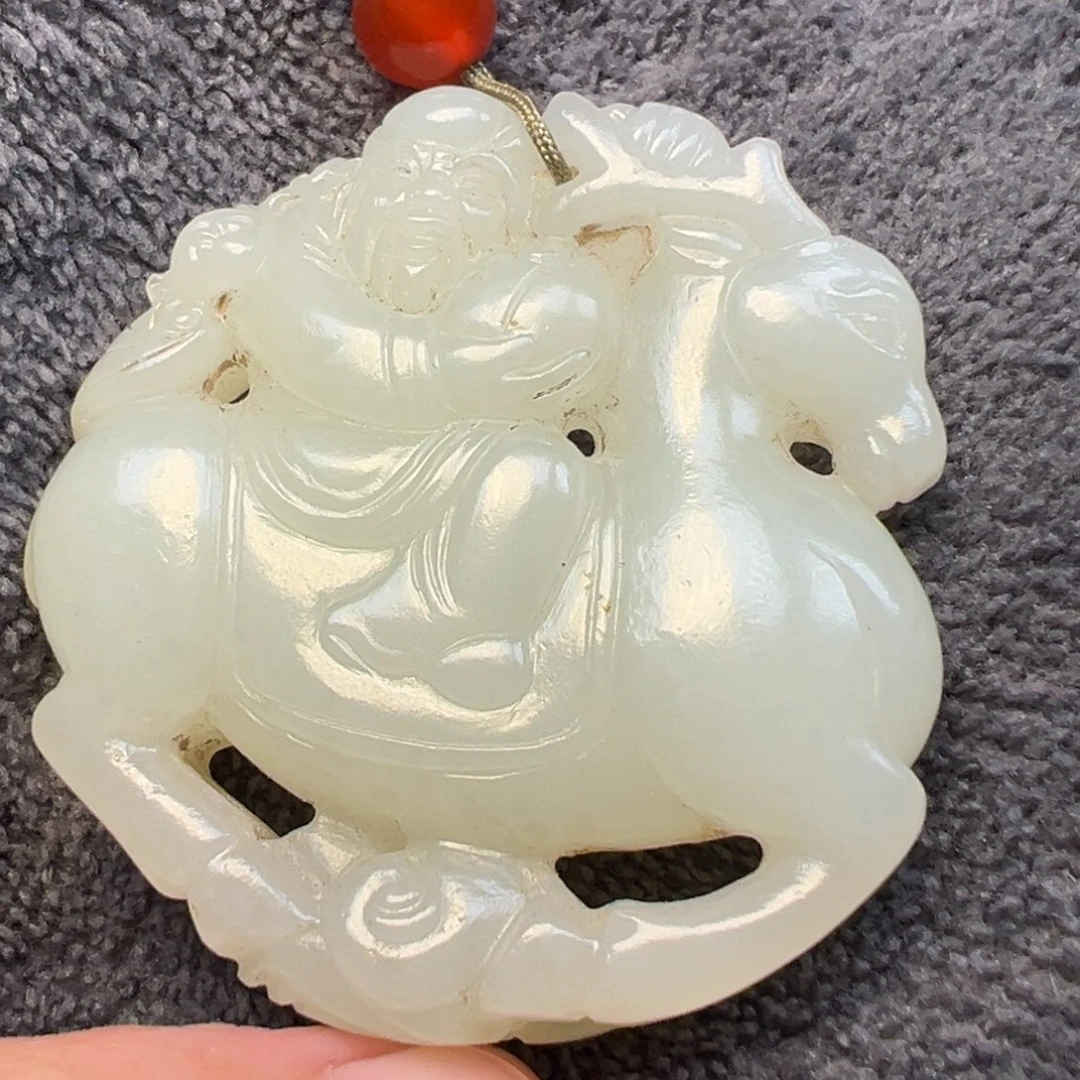 阿***瑞未镶嵌和田玉挂件