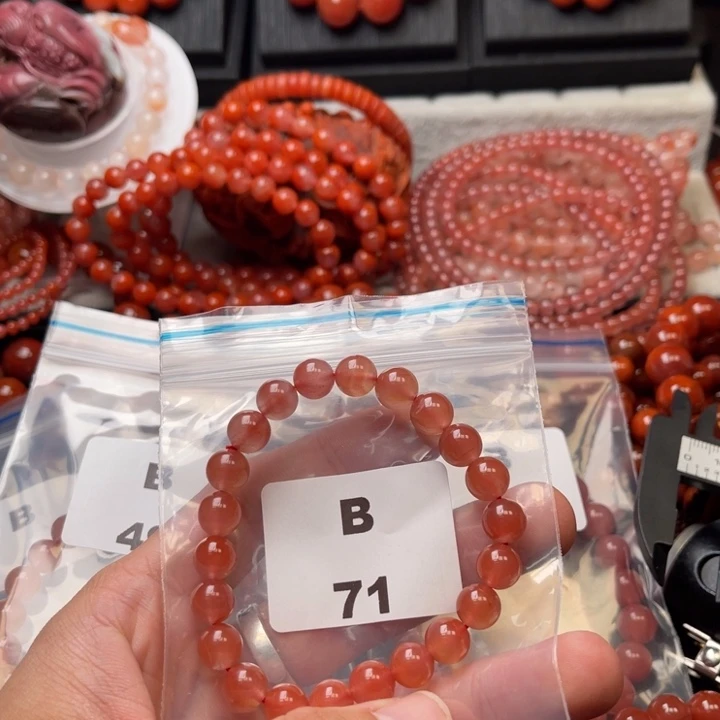 南红玛瑙未镶嵌多样性发货默认微瑕称重8mm