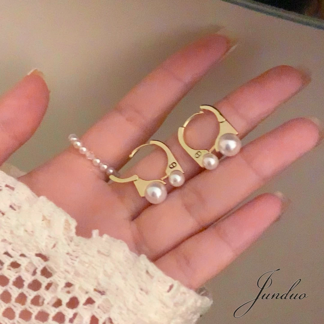 君朵饰品00639高级感气质珠珠耳饰耳钉