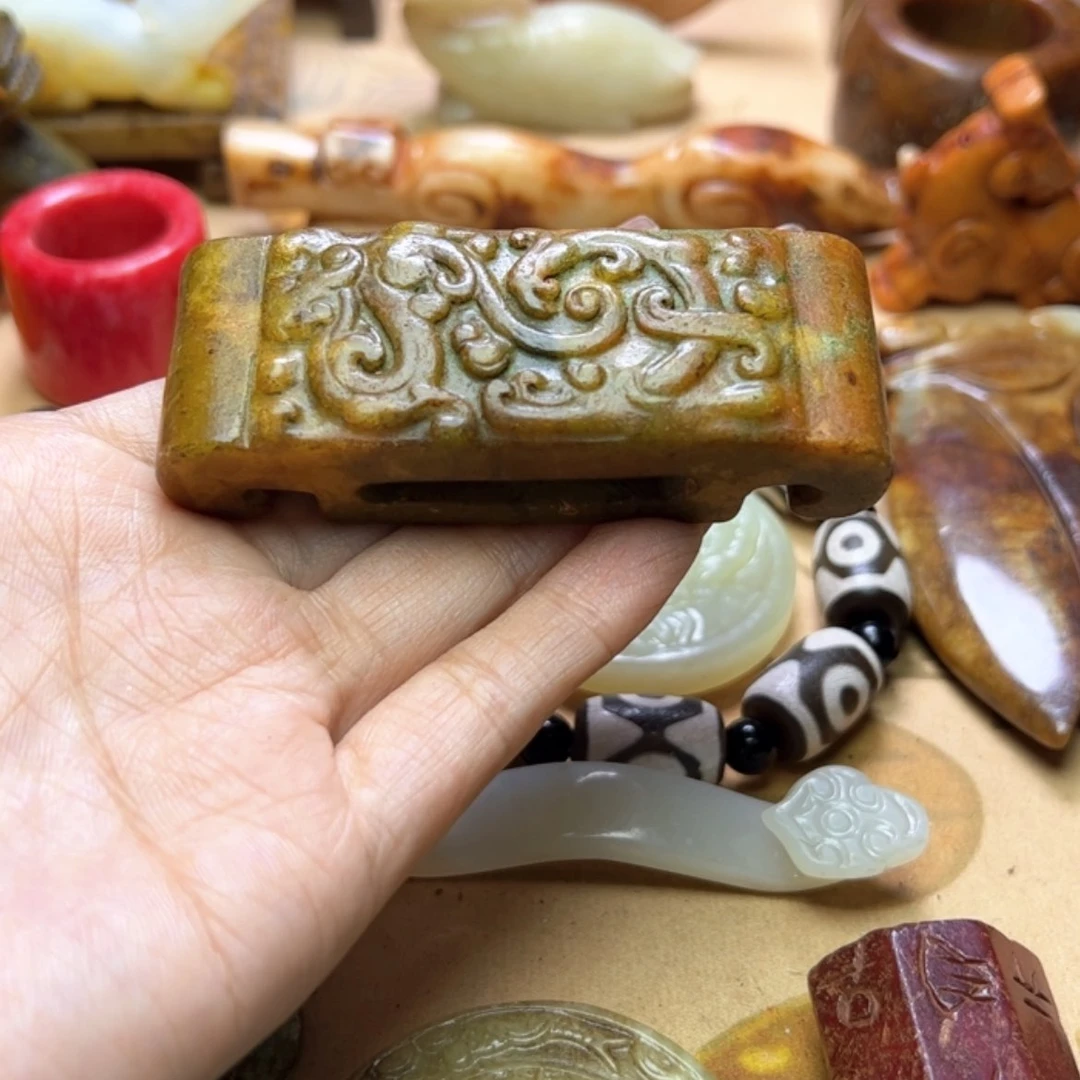 【闪购商品】蛇纹石玉颈饰未镶嵌皮带