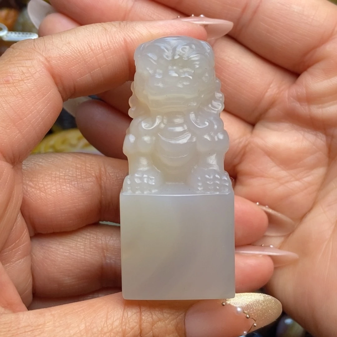 玛瑙/玉髓颈饰未镶嵌战国红