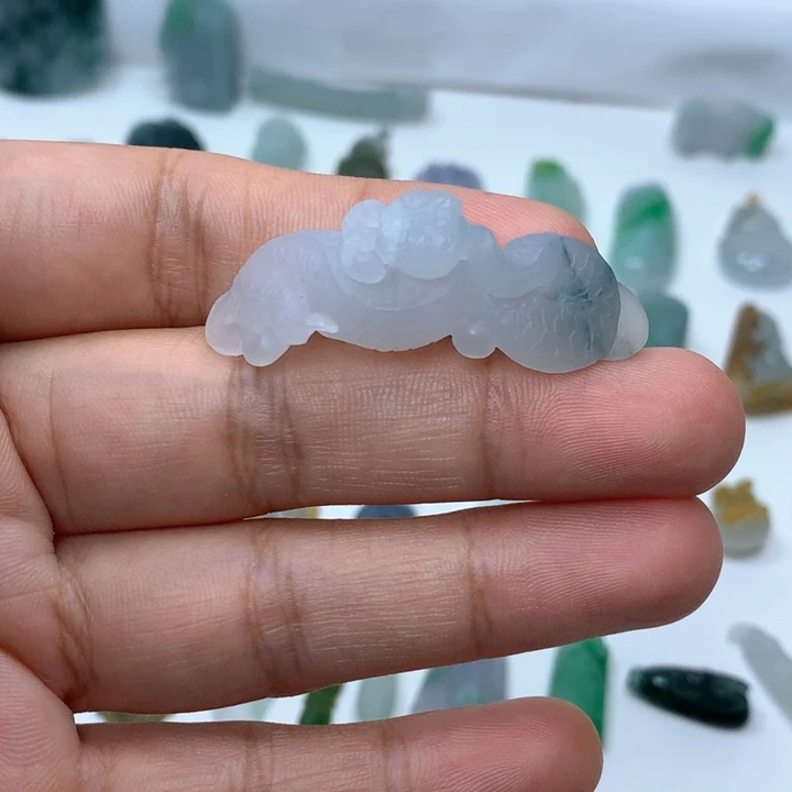 定制翡翠未镶嵌生肖蛇手牌