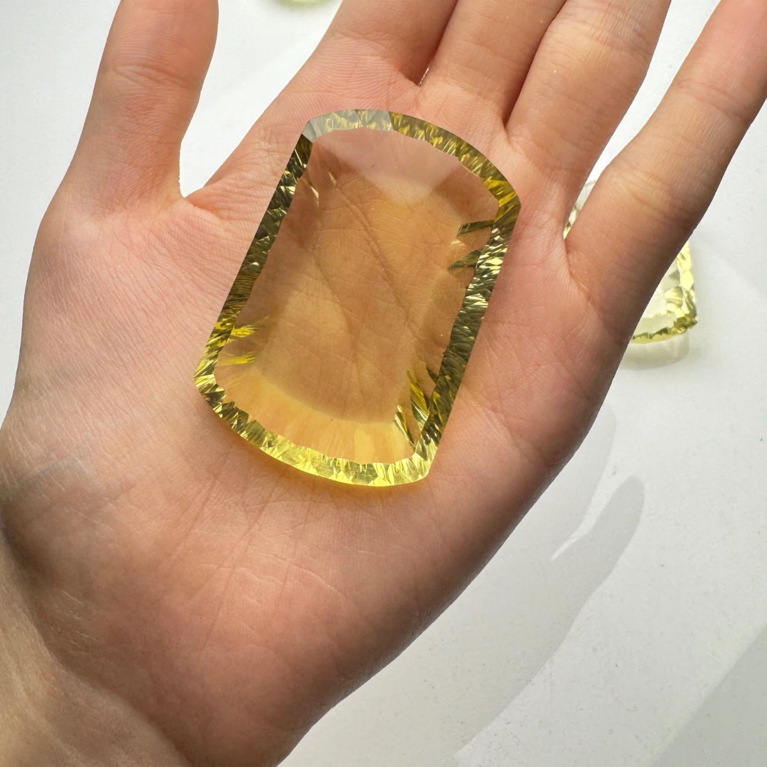 105黄水摆件大长方
