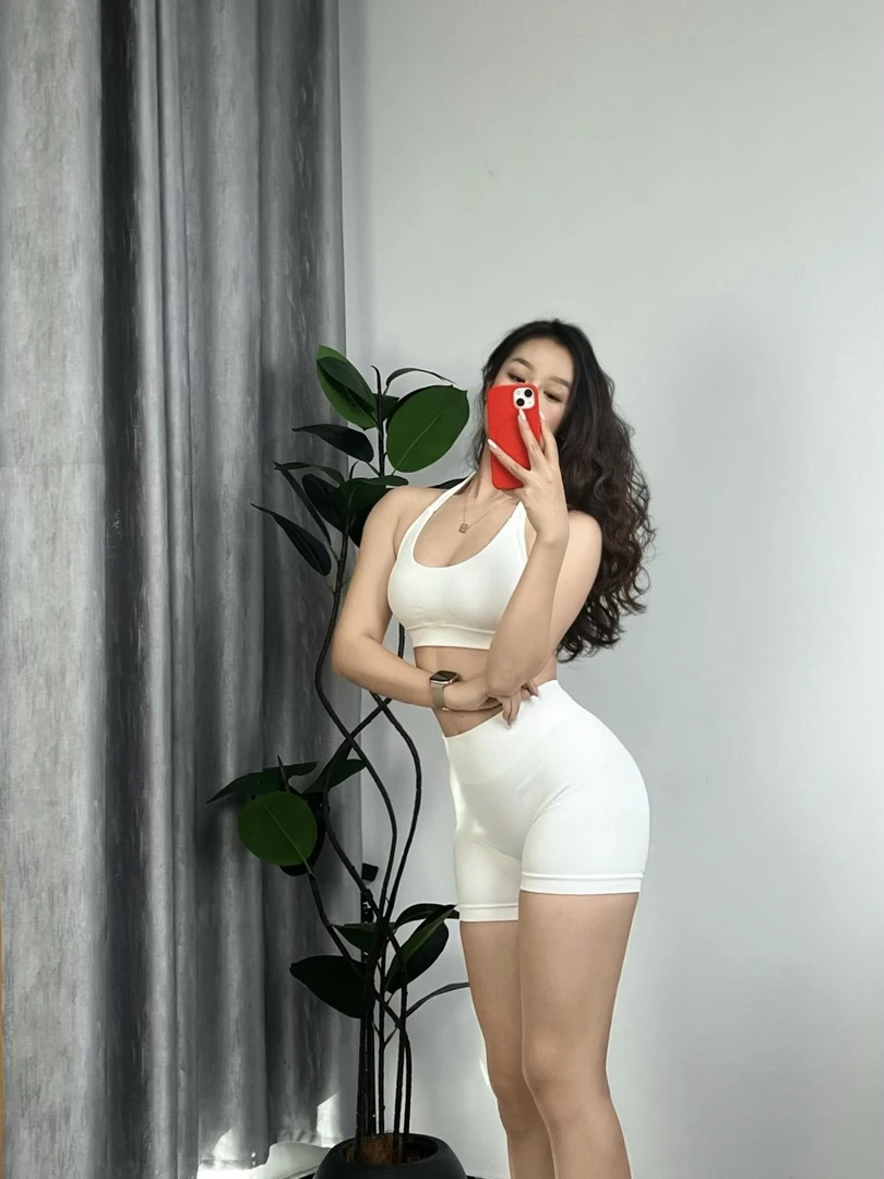 PPGymWear—无缝瑜伽运动内衣挂脖背心高弹运动背心