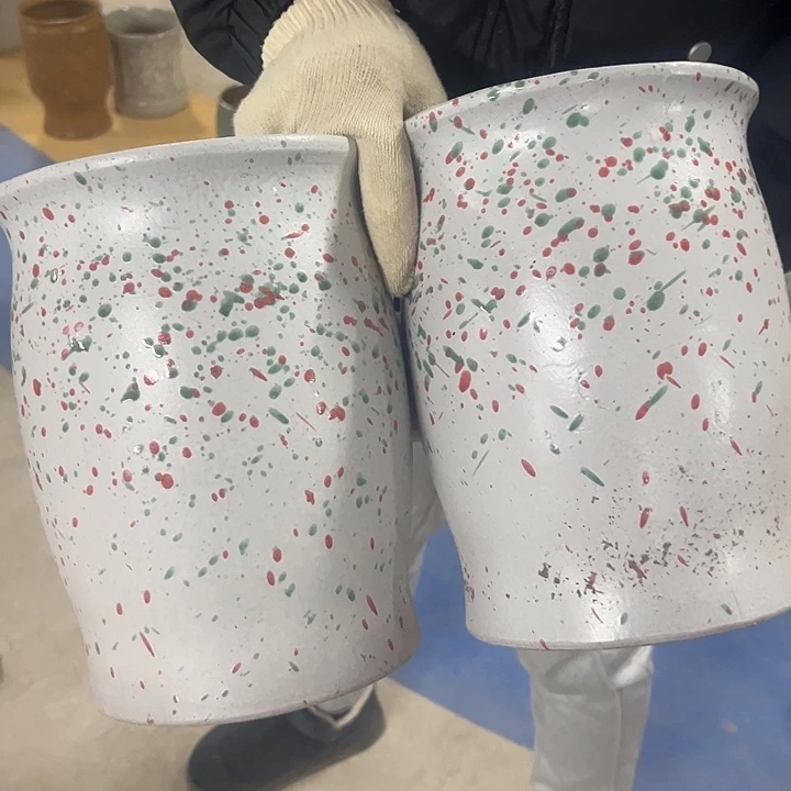 高度25厘米口18厘米