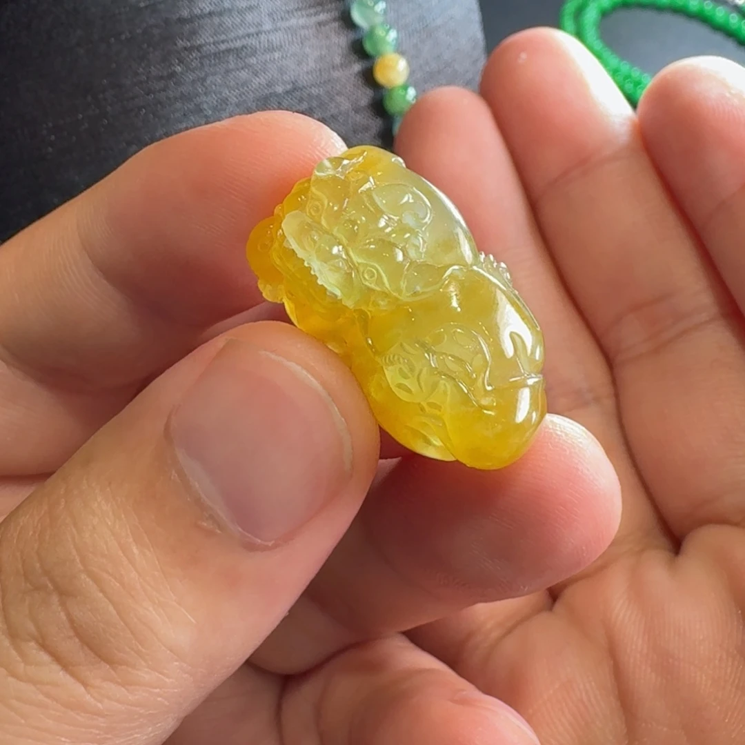 翡翠颈饰未镶嵌貔貅