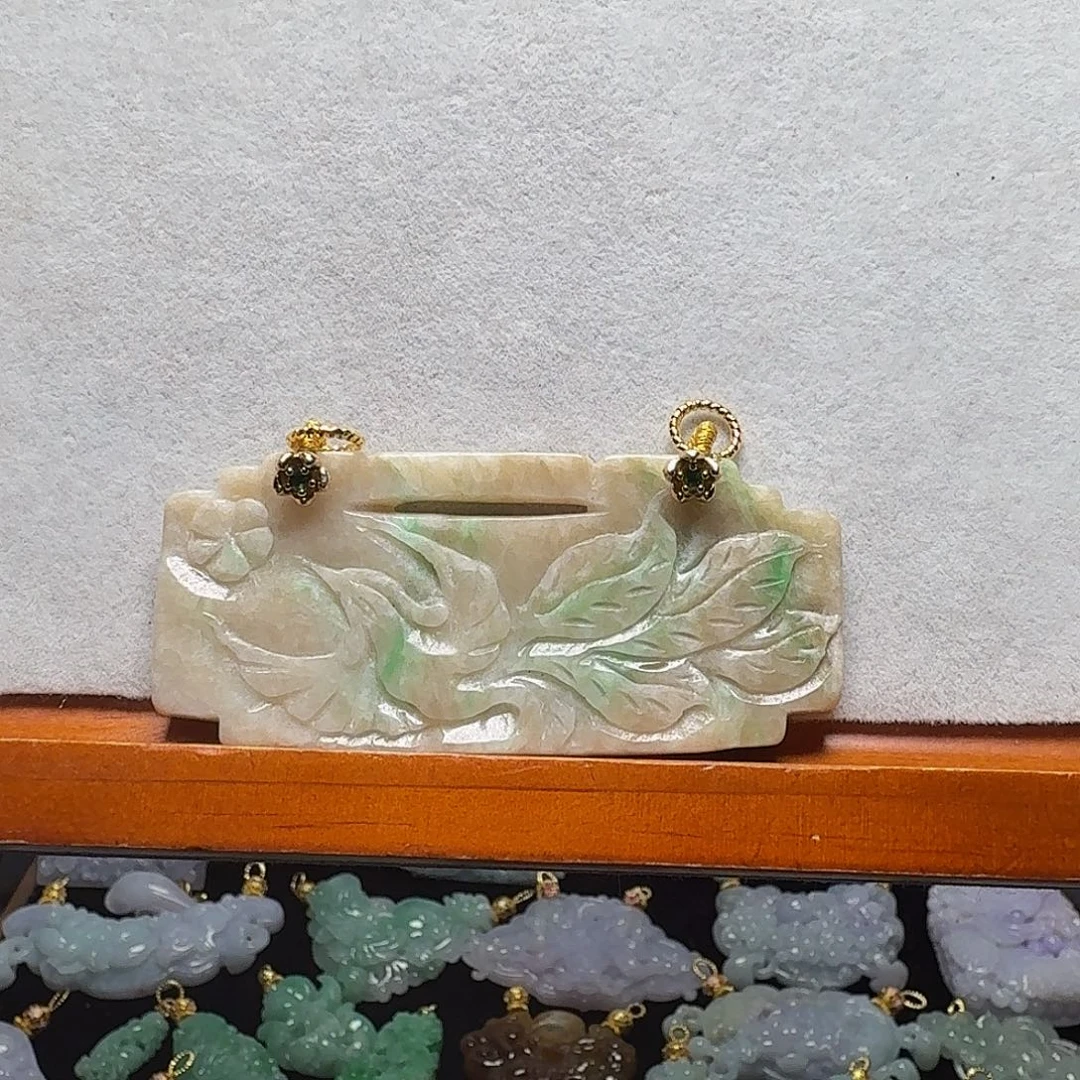 吊坠(赠链)未镶嵌翡翠