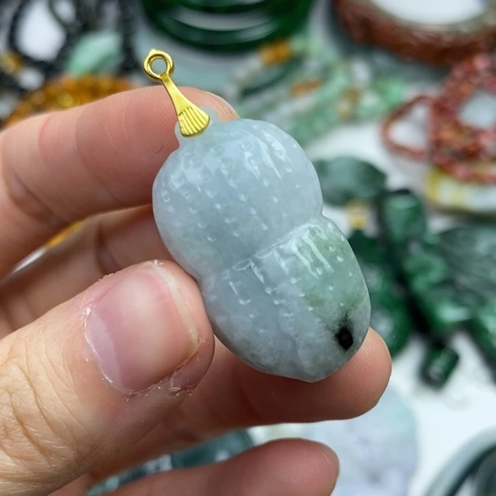 颈饰未镶嵌翡翠吊坠