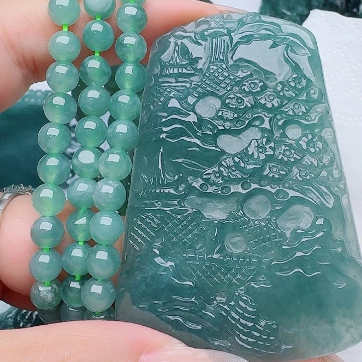 翡翠未镶嵌颈饰天然的A货翡翠多样性发其一