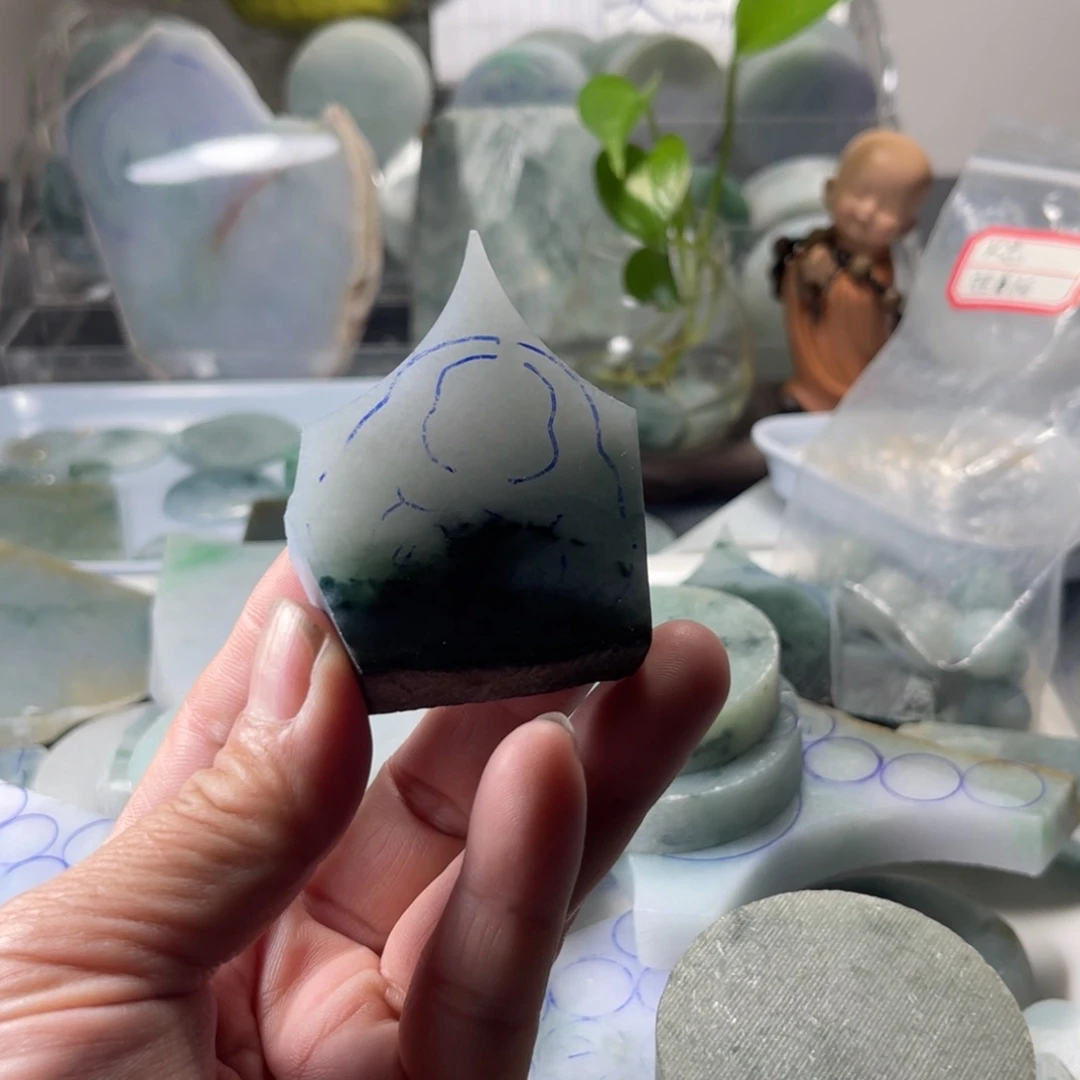 济***>翡翠裸石翡翠毛料