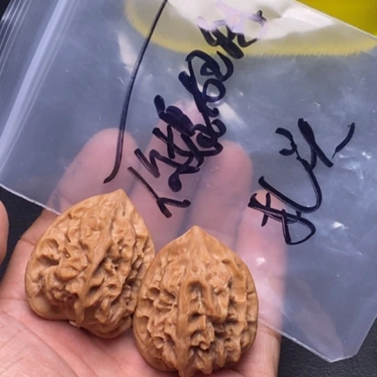 【闪购商品】把件文玩核桃炸头