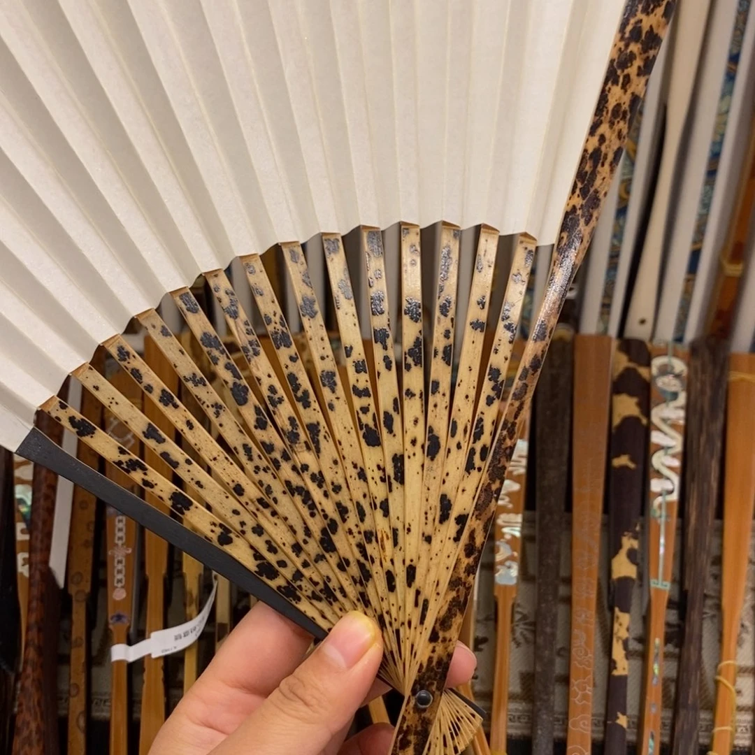 扇子用****2路路路路路路路路路路路路咯