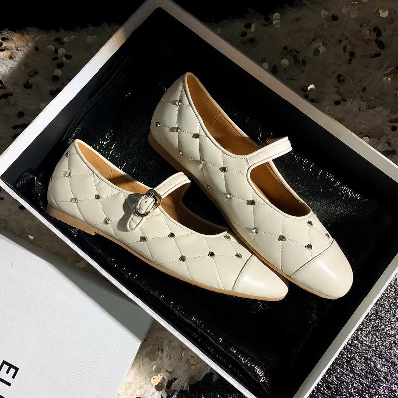 307/胎牛皮玛丽珍白色单鞋