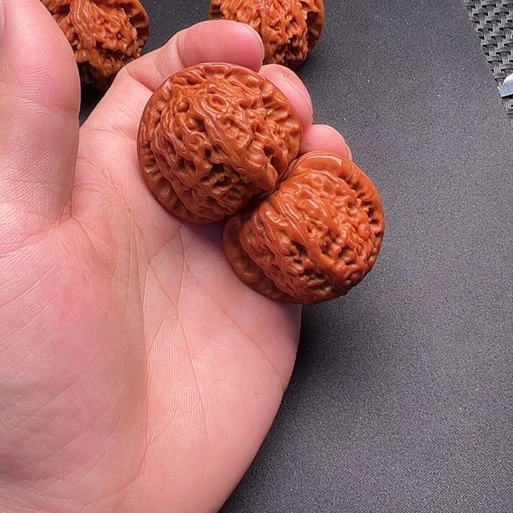 天***空把件文玩核桃白狮子