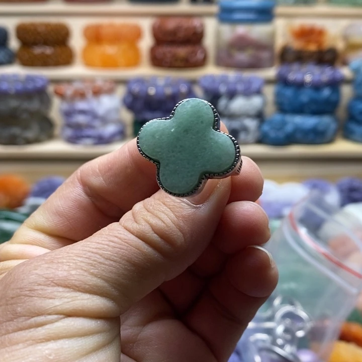 未镶嵌手镯石英质玉