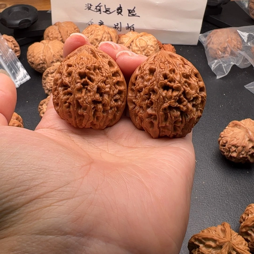 文玩核桃把件水龙纹