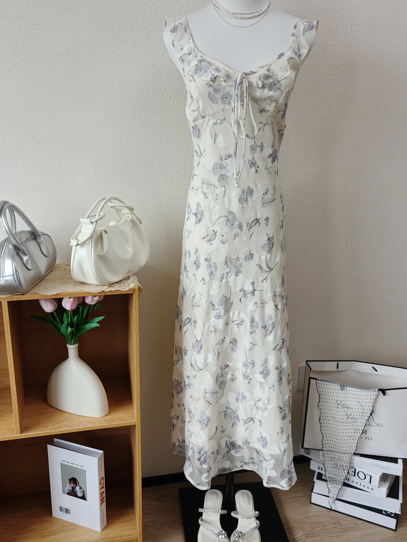 气质简约时尚百搭蓝色吊带碎花长裙夏季