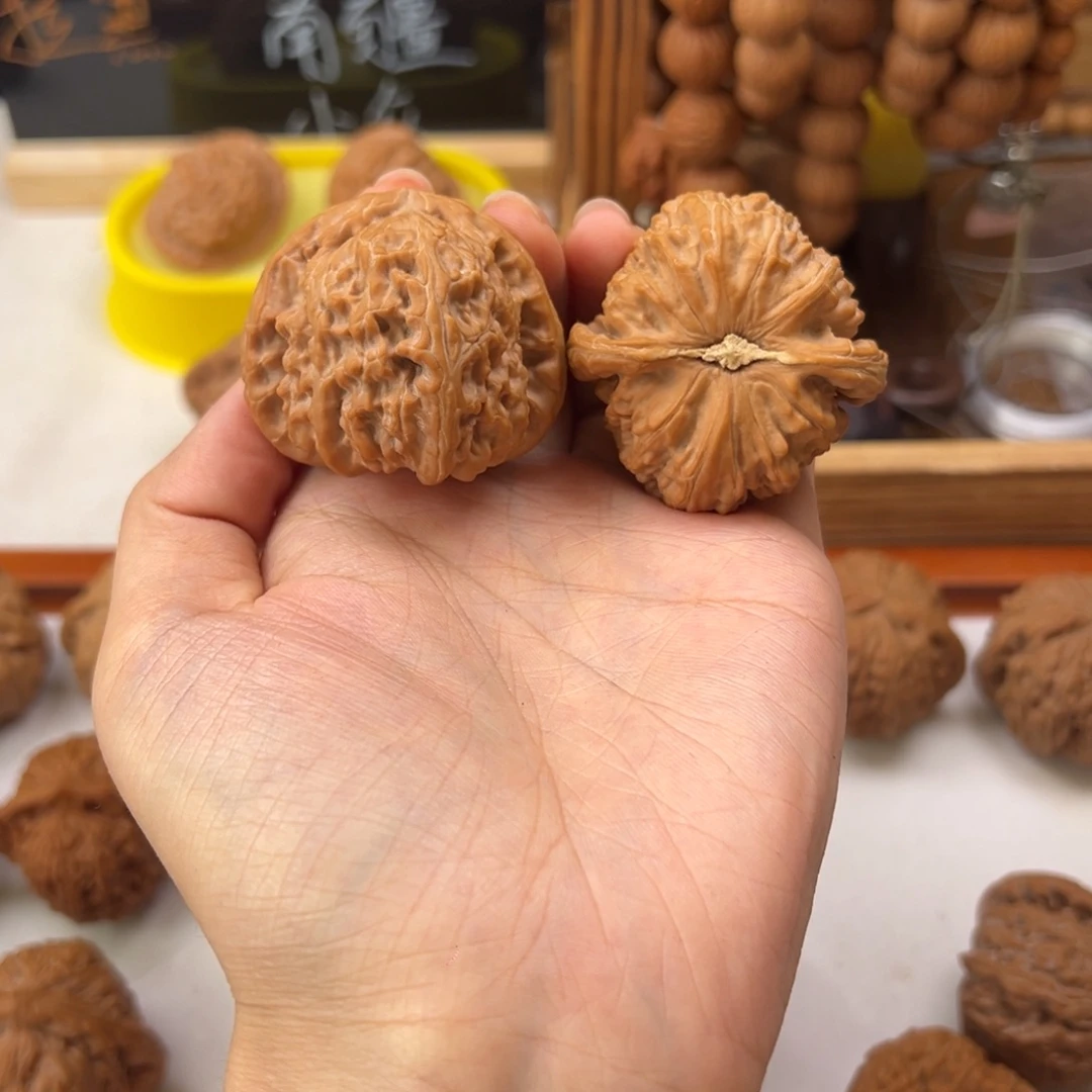 葫芦文玩核桃三角白全品41.5