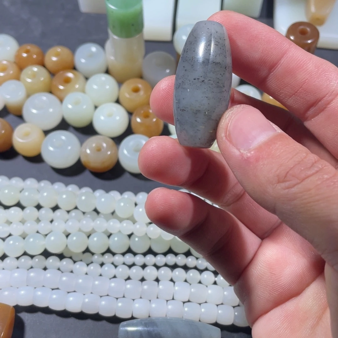 和田玉未镶嵌吊坠(不含链)勒子