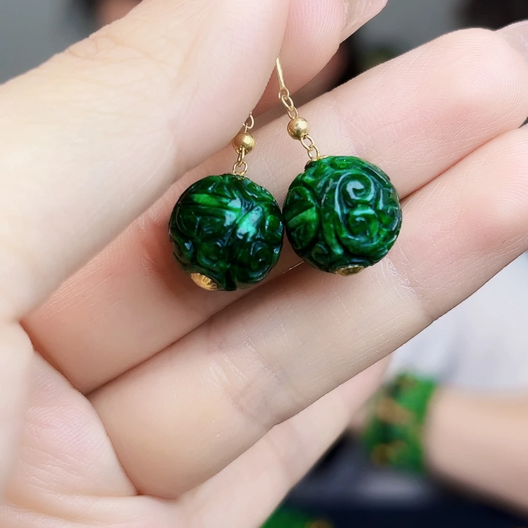 翡翠18K金镶嵌颈饰多样性