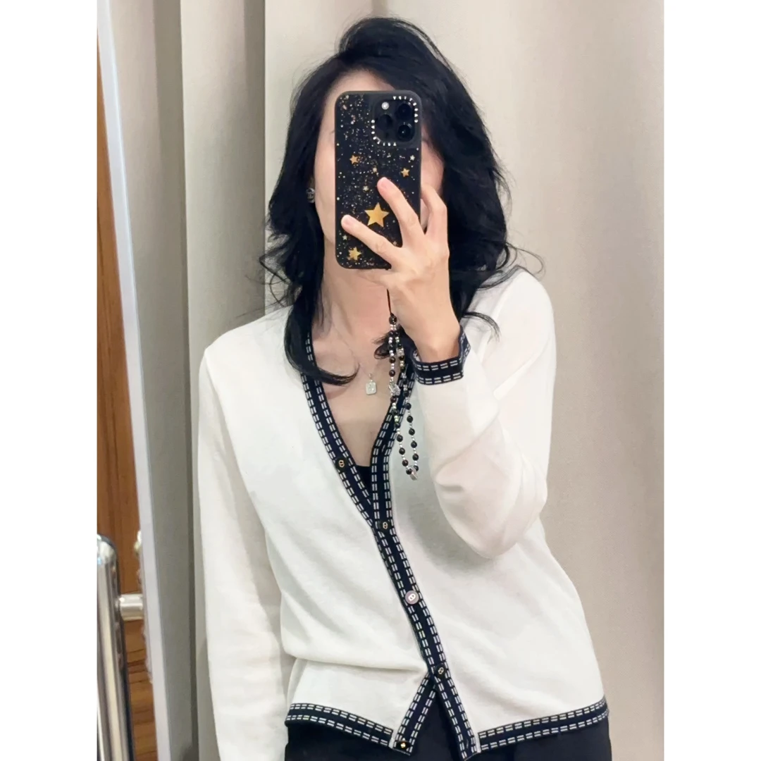 【晴晴推荐】高奢简约款白色早秋新款毛织衫上衣