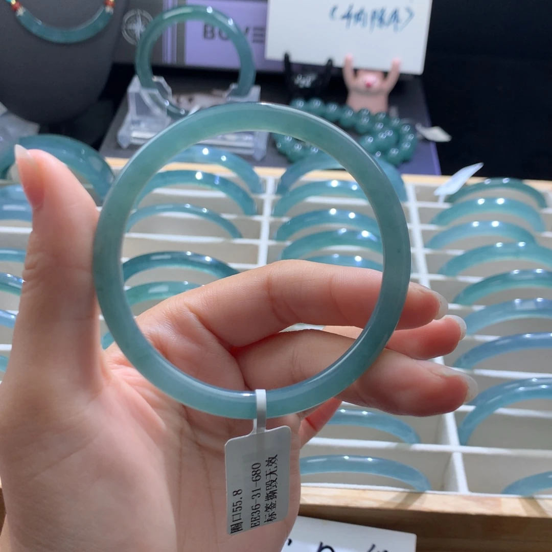 0***0翡翠未镶嵌手镯纯天然