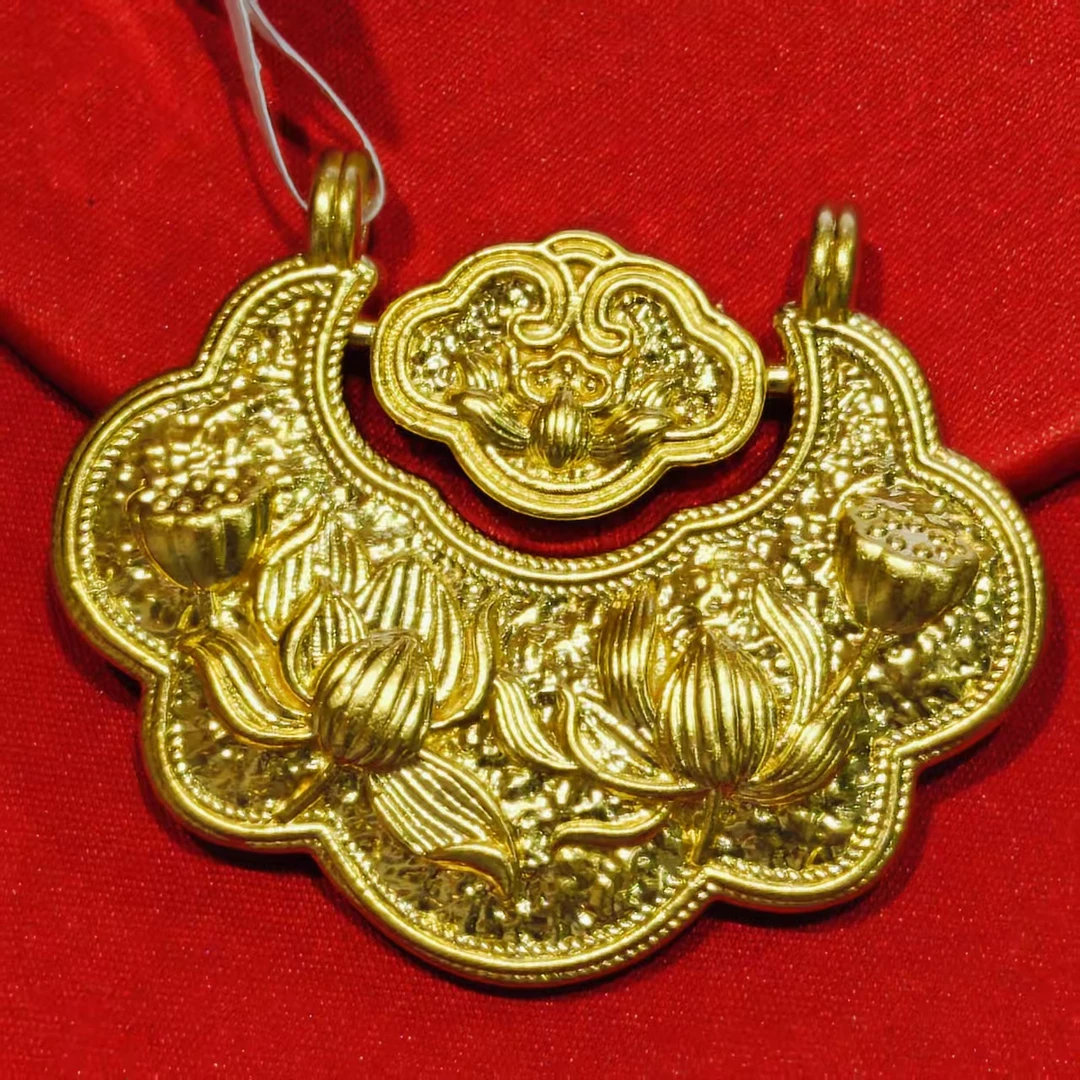 【奇奇专享】 足金999饰品 荷花锁包吊坠 GP 2.61