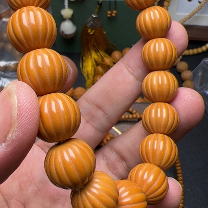 猴头核桃吊坠看看咯