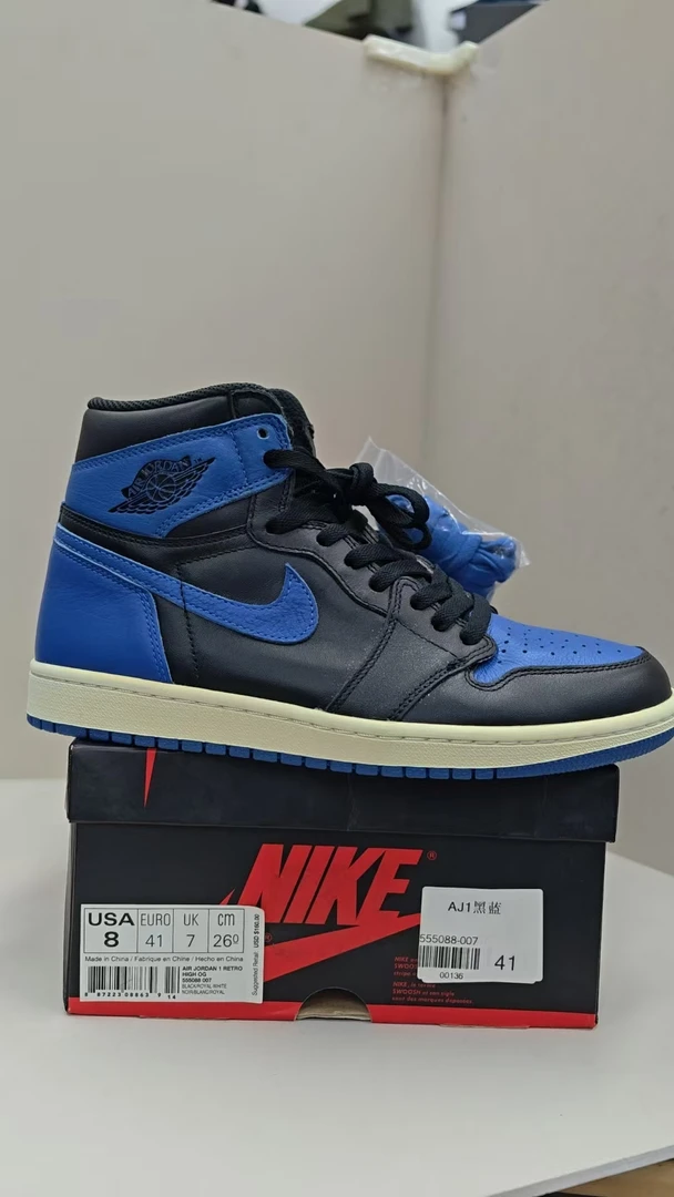 aj1黑蓝 41码 全新原盒 9月25晚