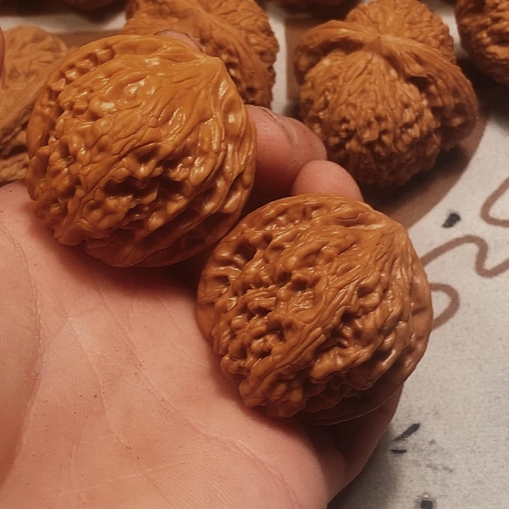 吊坠桃核全品红锦鲤42