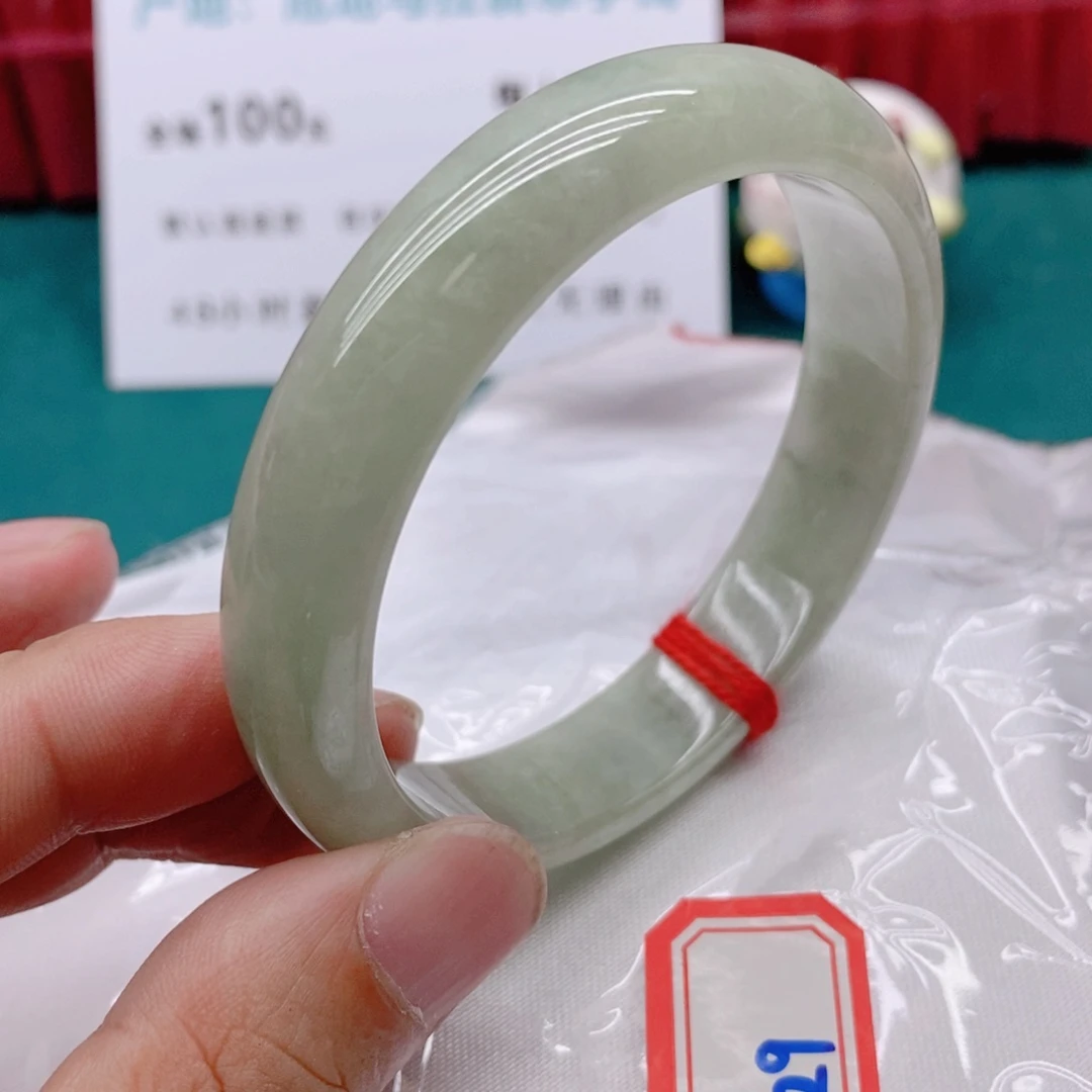 翡翠手镯未镶嵌2999999/60