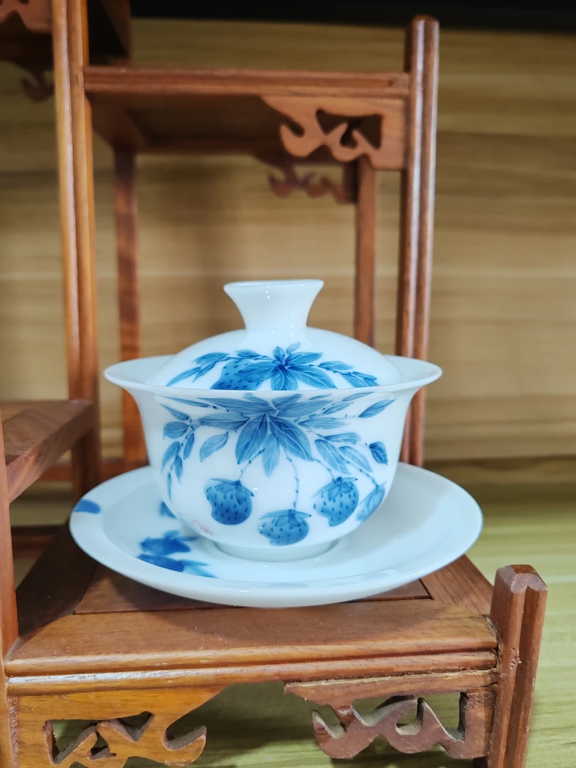 冰种玉瓷手绘树莓釉下彩满容约170ml盖下130ml