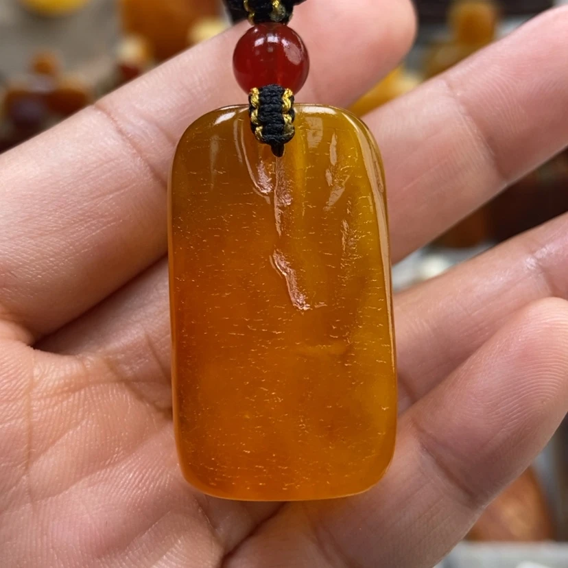 【闪购商品】琥珀颈饰未镶嵌