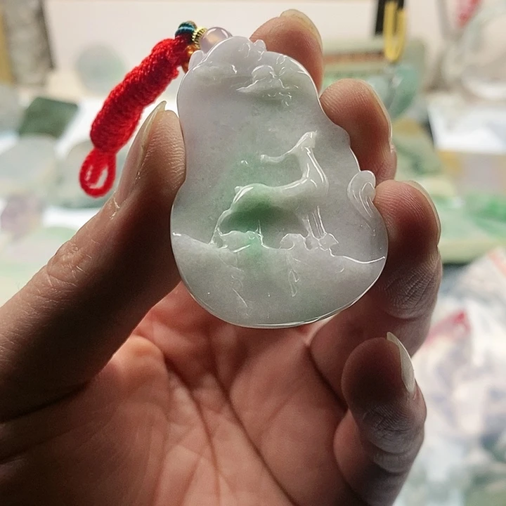 翡翠挂件未镶嵌桃****.毛