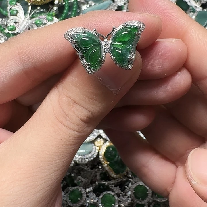 翡翠未镶嵌戒指天然A货翡翠放漏