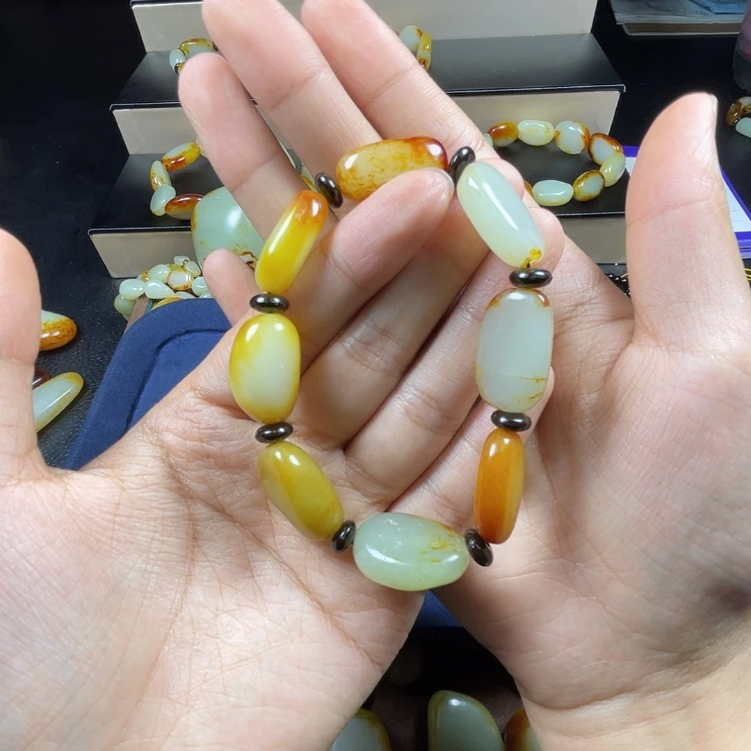 和田玉未镶嵌颈饰冰*淋