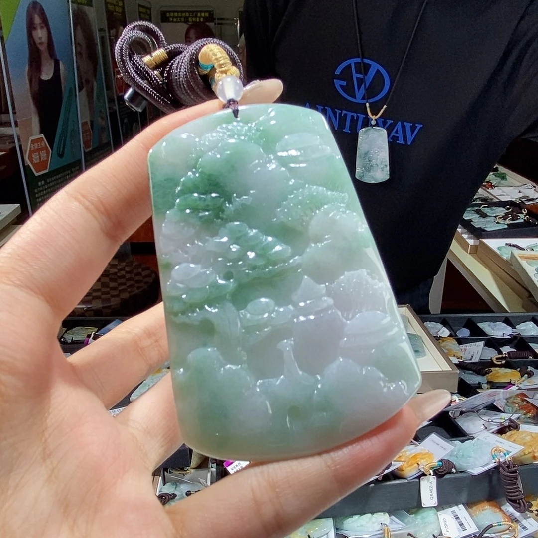 翡翠未镶嵌颈饰翡翠