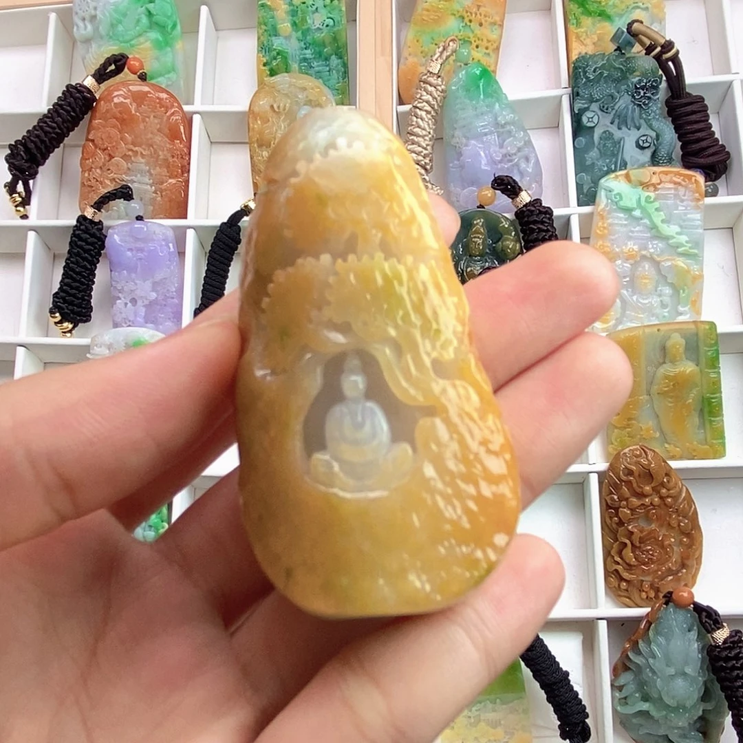 翡翠未镶嵌颈饰翡翠