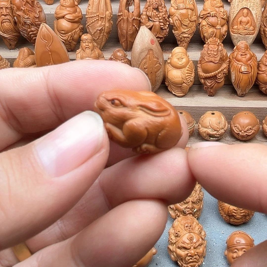 橄榄核吊坠17兔子福利