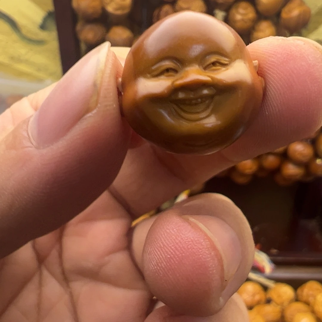 L***z吊坠橄榄核单利福利