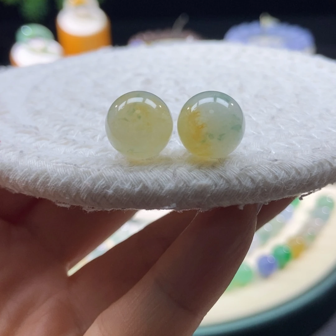 翡翠颈饰未镶嵌冰黄飘花圆珠12+多样性发其一
