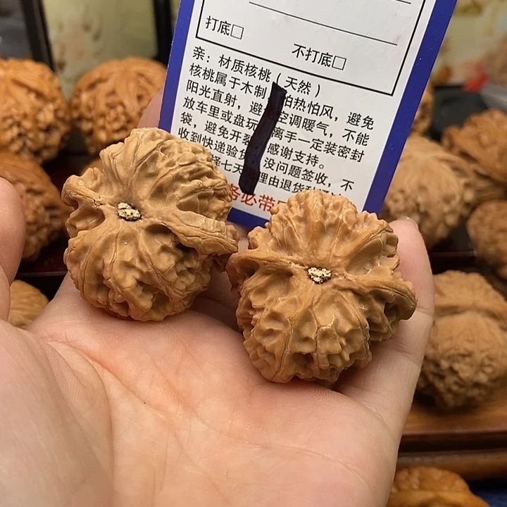 桃核吊坠苹果园狮子头40